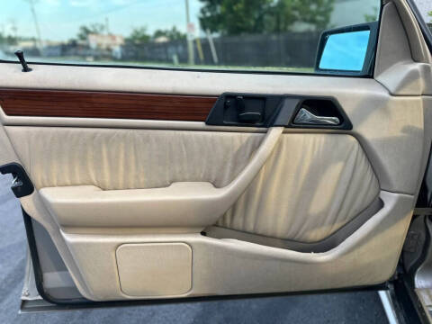 1994 Mercedes-Benz E-Class E 320