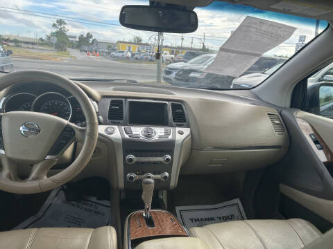 2011 Nissan Murano LE