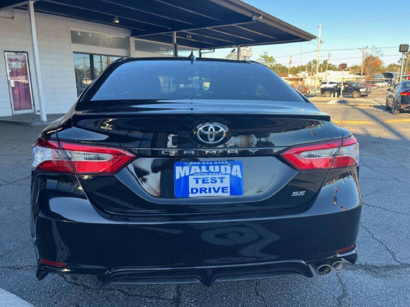 2020 Toyota Camry SE