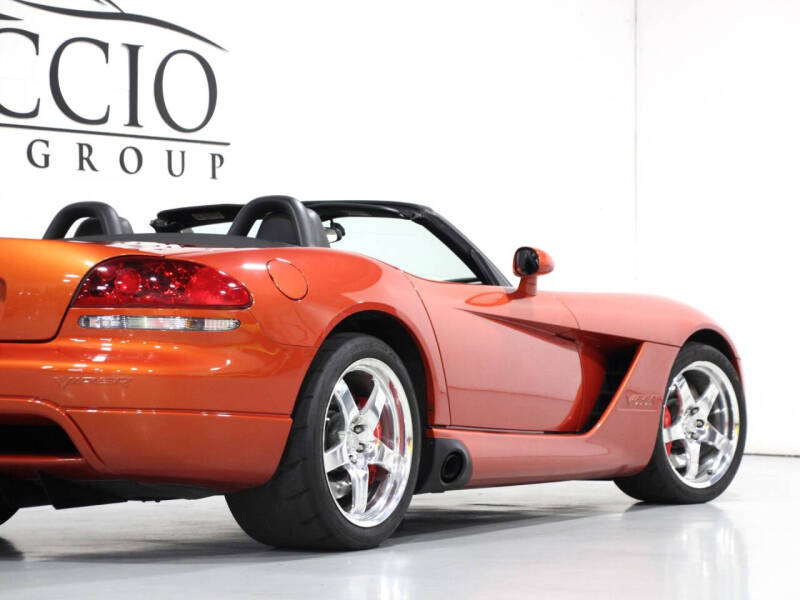 2005 Dodge Viper SRT-10