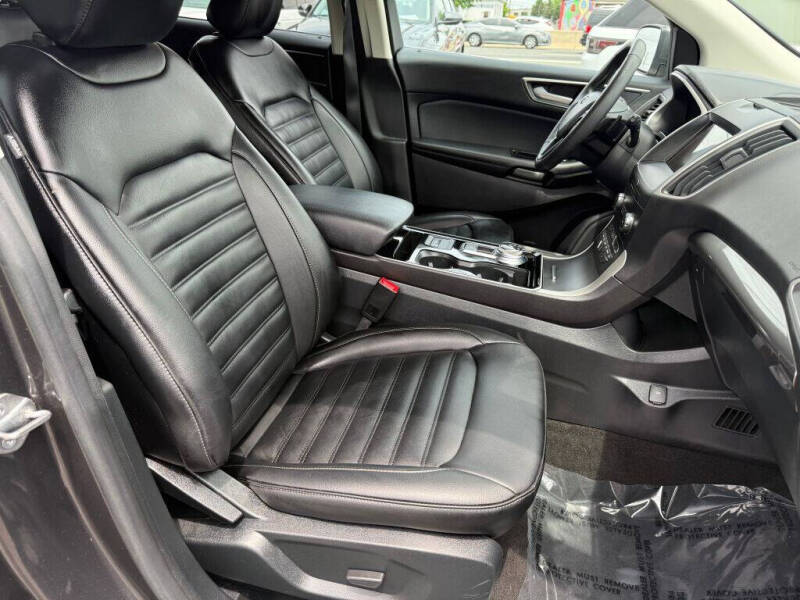 2020 Ford Edge SEL