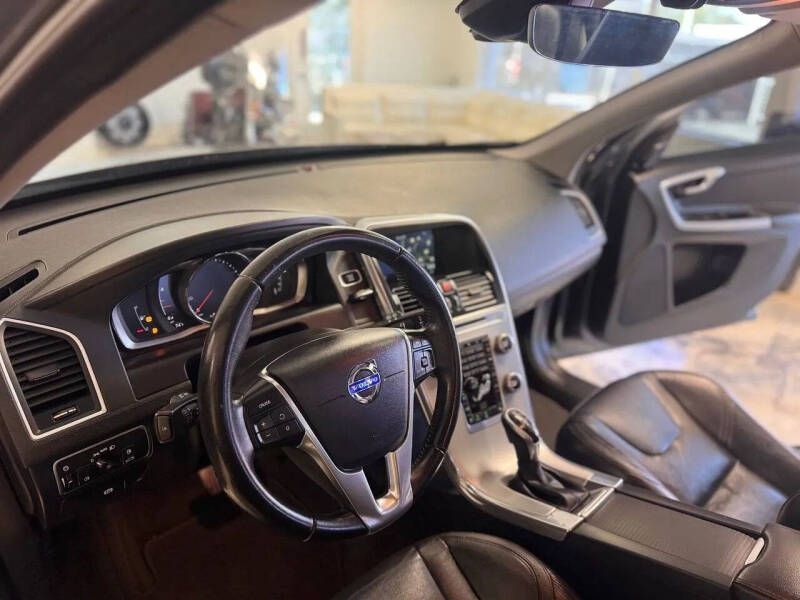 2017 Volvo XC60 T6 Dynamic