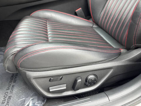 2023 Genesis G70