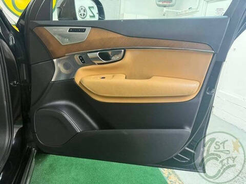 2017 Volvo XC90 T6 Inscription