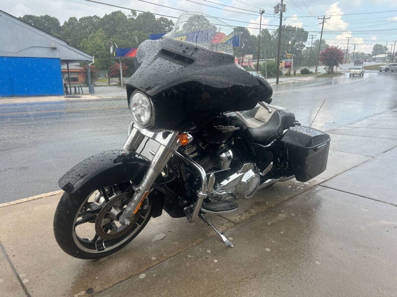 2019 Harley-Davidson Street Glide FLHX