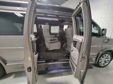 2022 Chevrolet Express 2500