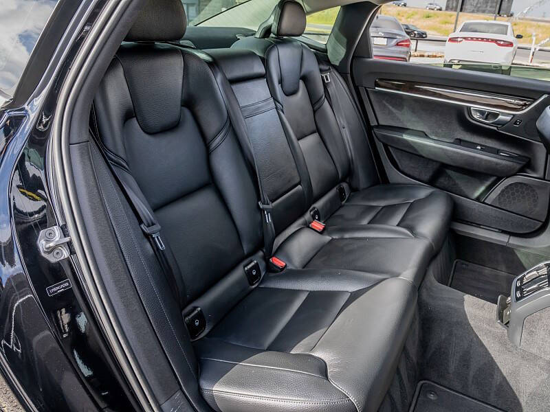 2018 Volvo S90 T5 Momentum