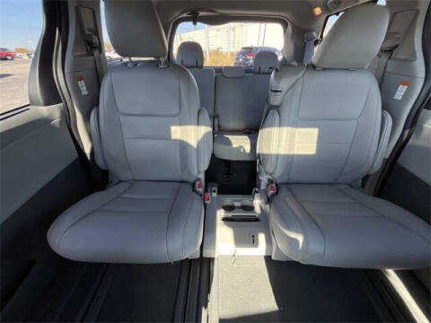 2020 Toyota Sienna XLE Premium 8-Passenger