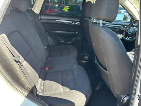 2017 Mazda CX-5 Sport