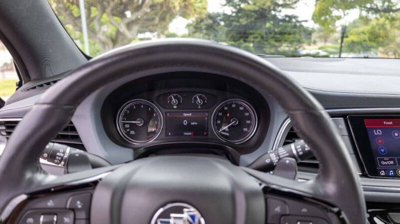 2023 Buick Enclave Essence