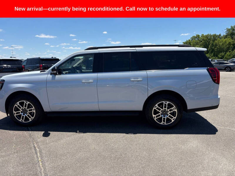 2025 Ford Expedition MAX Active