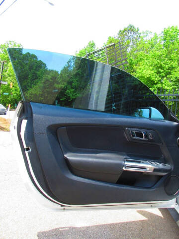 2016 Ford Mustang V6