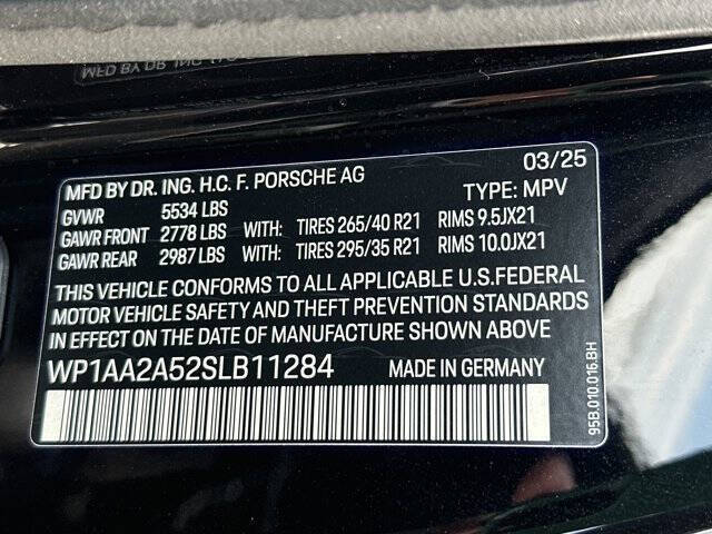 2025 Porsche Macan