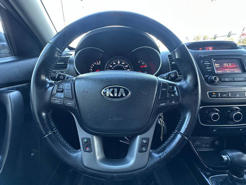 2015 Kia Sorento LX