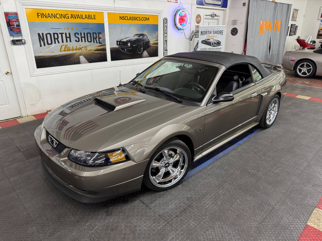 2002 Ford Mustang 10