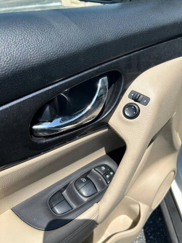2017 Nissan Rogue S