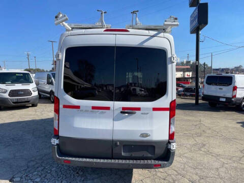 2018 Ford Transit 150 XLT