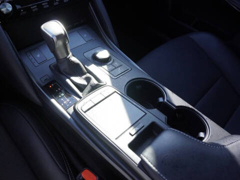 2024 Lexus IS 300 F SPORT Design