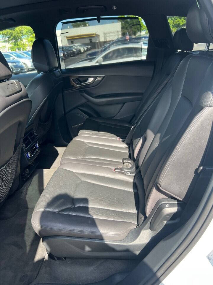 2017 AUDI Q7 SUV / Crossover - $24,397