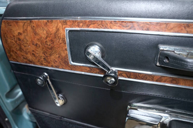 1968 Chrysler New Yorker