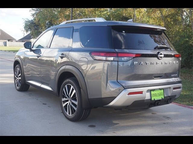 2025 Nissan Pathfinder Platinum