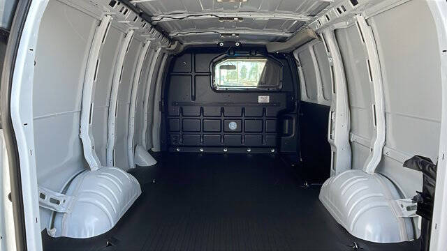 2026 Chevrolet Express 2500