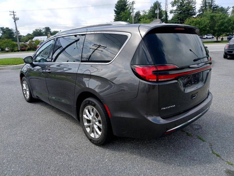 2021 Chrysler Pacifica Touring L