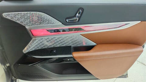 2023 BMW 7 Series 740i