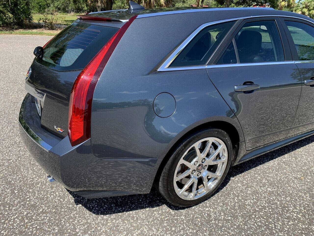2011 Cadillac CTS-V 28