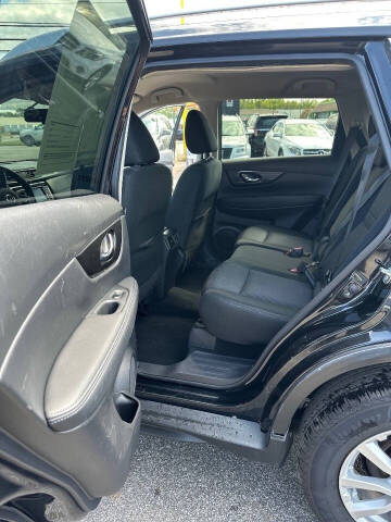 2018 Nissan Rogue SV