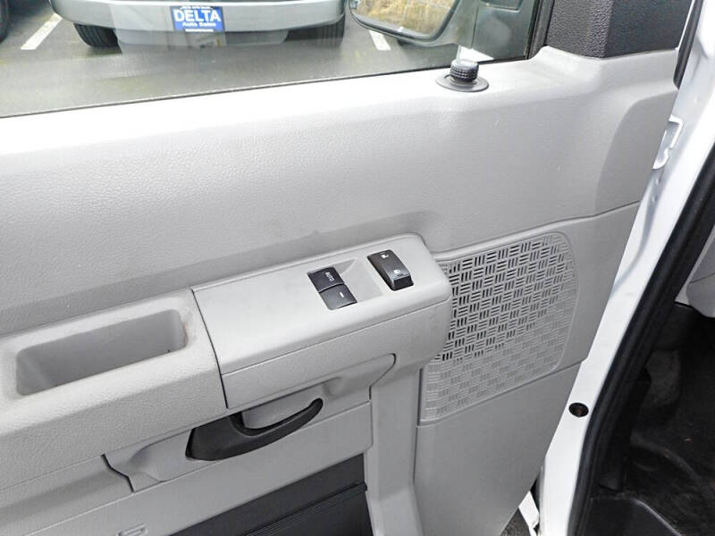 2013 Ford E-Series E-350 SD