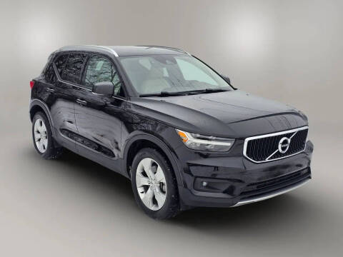 2021 Volvo XC40 T5 Momentum