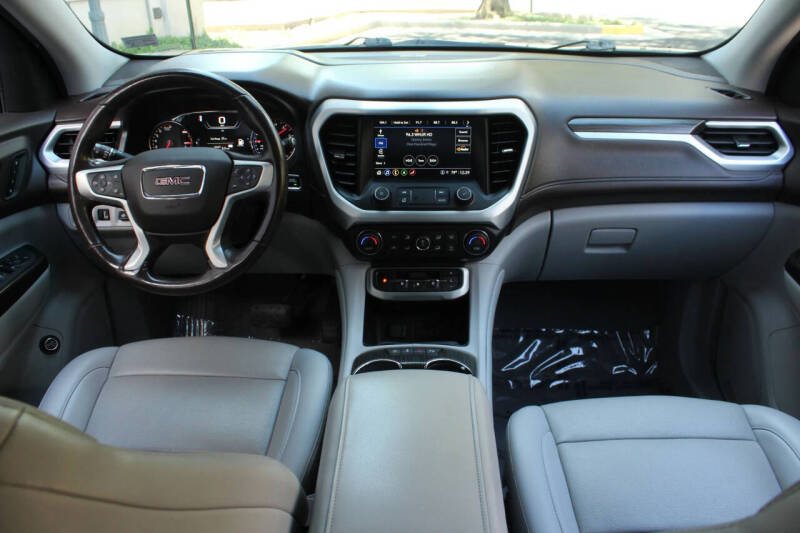 2021 GMC Acadia SLT