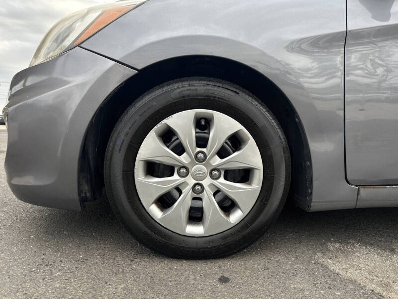 2017 Hyundai Accent SE