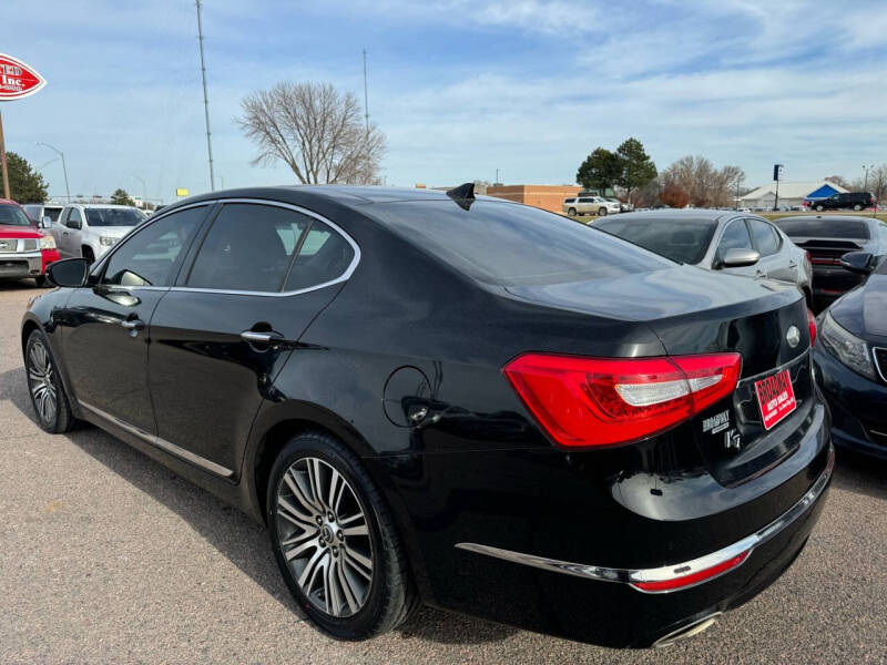 2015 Kia Cadenza Premium photo 3