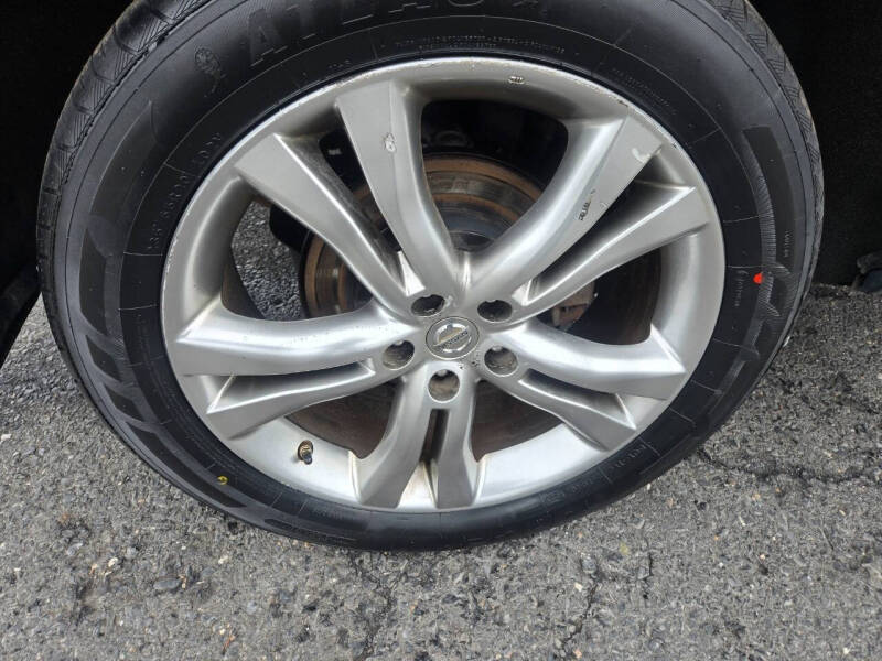 2011 Nissan Murano LE