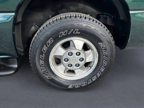 2003 Chevrolet Suburban