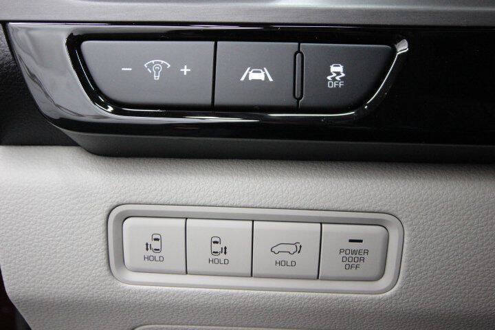 2022 Kia Carnival SX