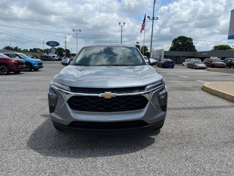 2025 Chevrolet Trax LS