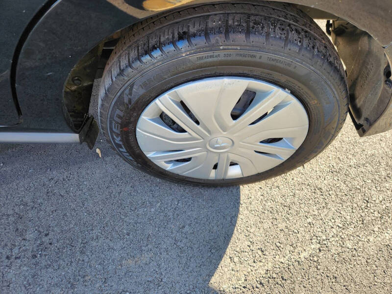 2024 Mitsubishi Mirage ES