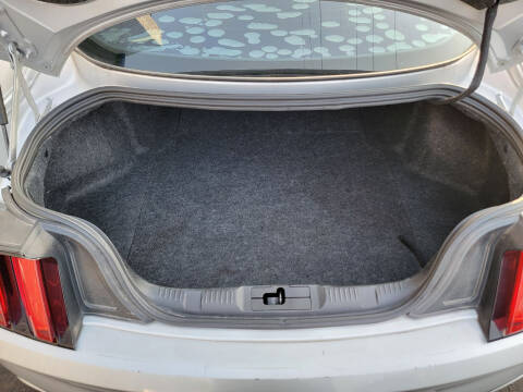 2015 Ford Mustang V6