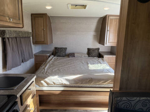 2017 FLAGSTAFF LITE 19 FD