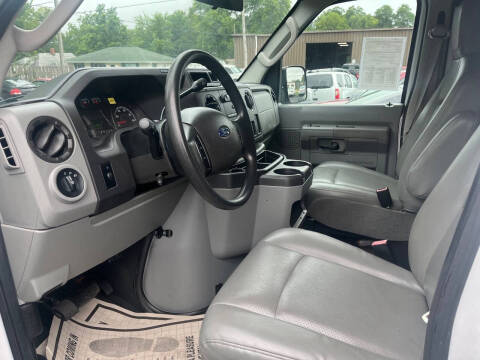 2009 Ford E-Series E-150 XL