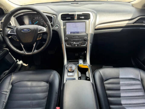 2020 Ford Fusion SEL