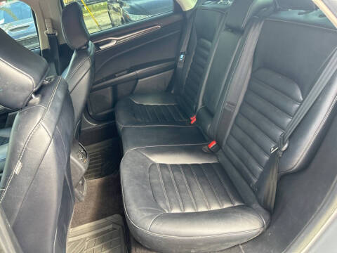 2020 Ford Fusion SEL