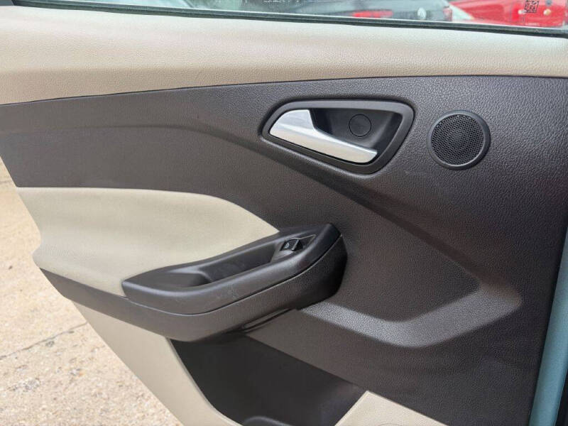 2012 Ford Focus SEL