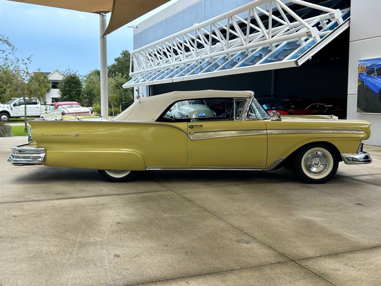 1957 Ford Fairlane 500 10