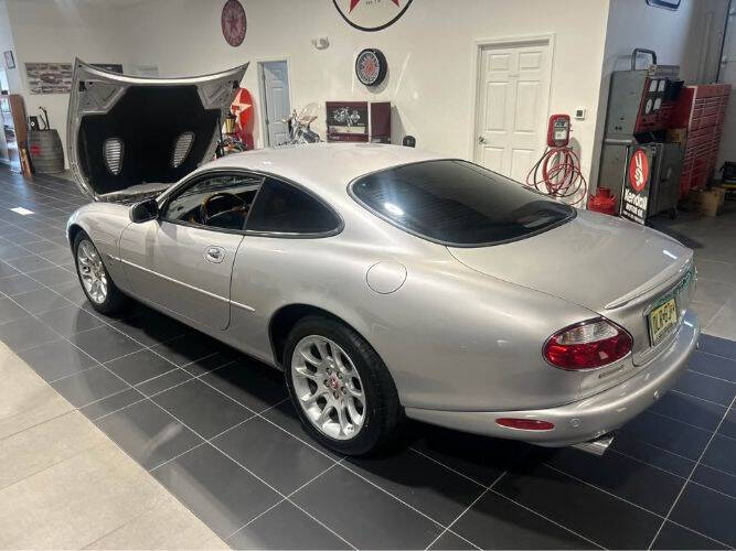 2002 Jaguar XJR