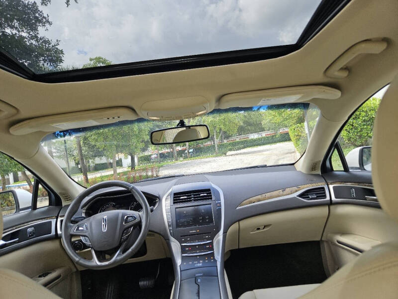 2014 Lincoln MKZ