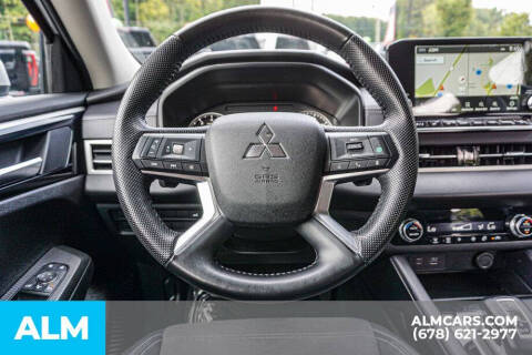 2023 Mitsubishi Outlander SE